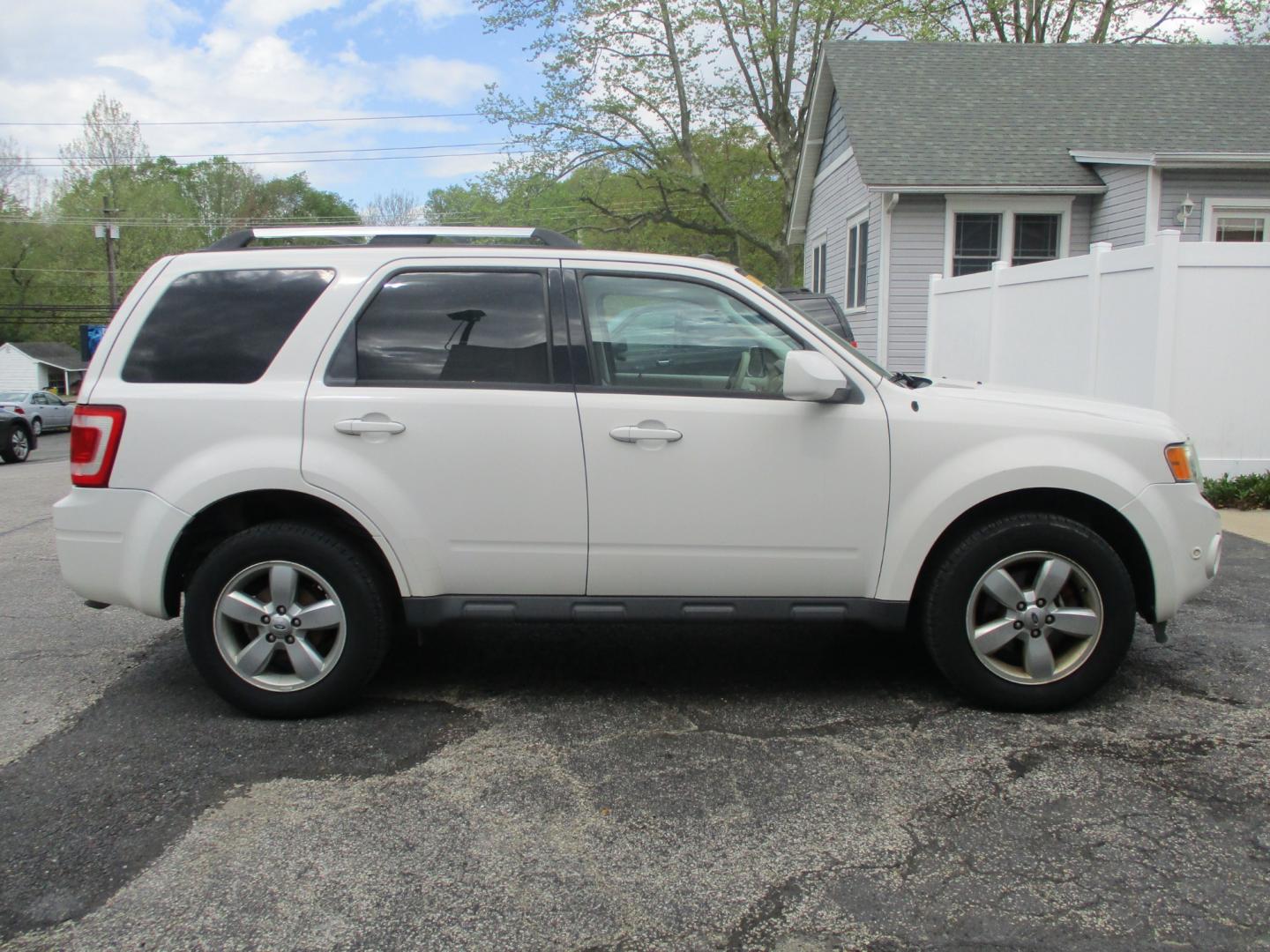 2012 WHITE Ford Escape (1FMCU9EG9CK) , AUTOMATIC transmission, located at 540a Delsea Drive, Sewell, NJ, 08080, (856) 589-6888, 39.752560, -75.111206 - Photo#5